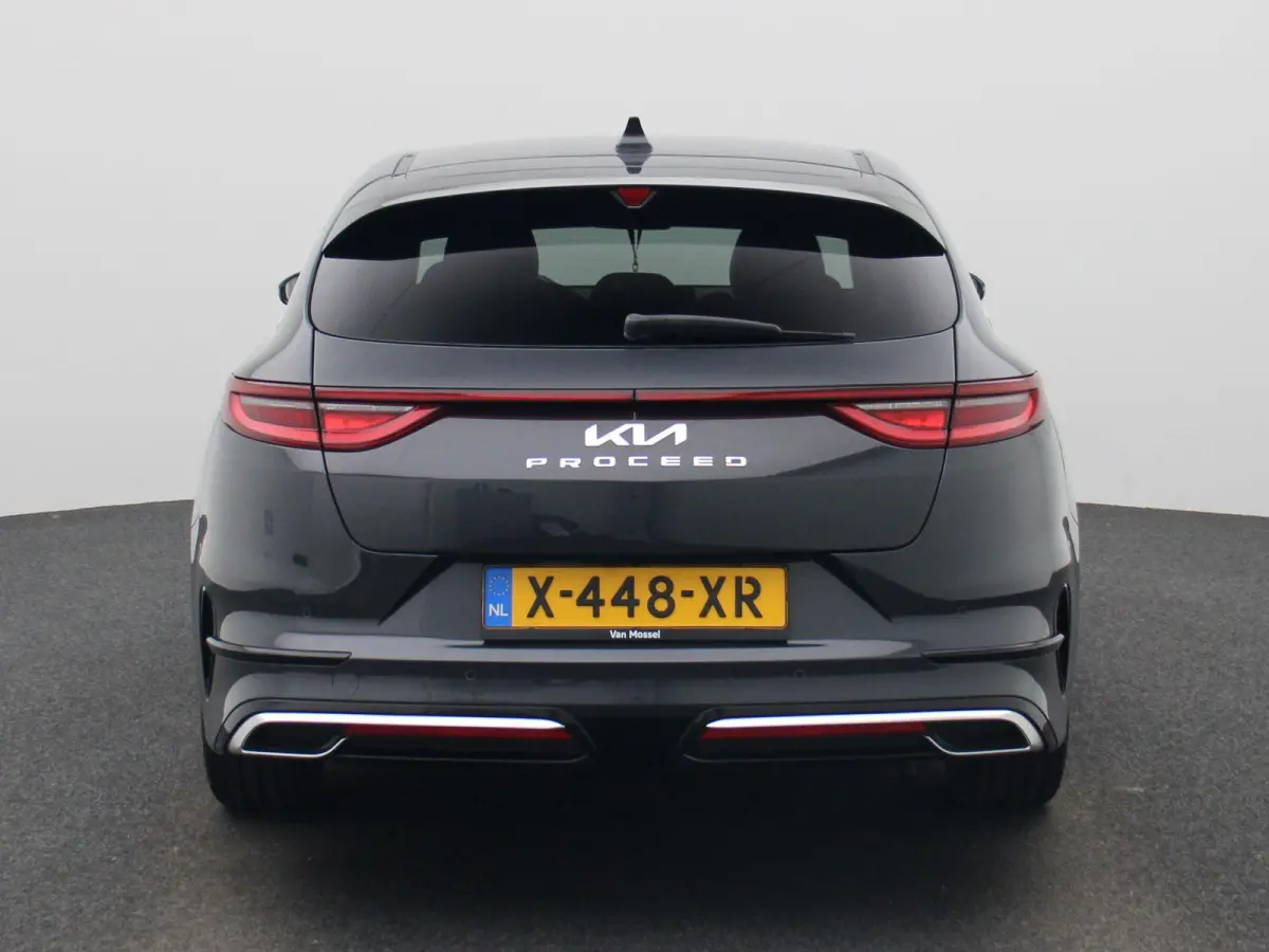 1.5 T-GDi GT-Line | CAMERA | STOEL-STUUR VERWARMING | CLIMATE CONTROL | ELEK.KOFFERBAK | LMV | DIGITAAL DASHBOARD | KEYLESS | HALF-LEDER | LED |