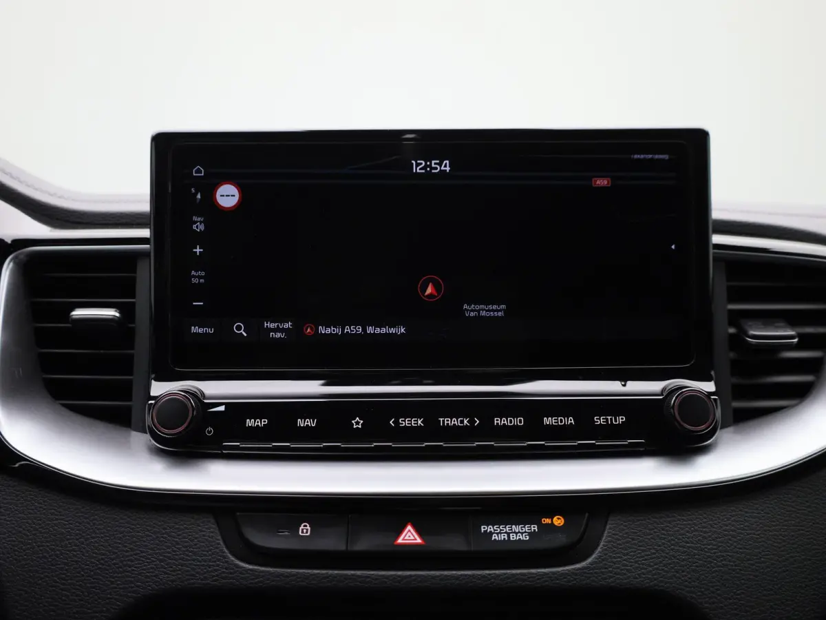 1.5 T-GDi GT-Line | CAMERA | STOEL-STUUR VERWARMING | CLIMATE CONTROL | ELEK.KOFFERBAK | LMV | DIGITAAL DASHBOARD | KEYLESS | HALF-LEDER | LED |