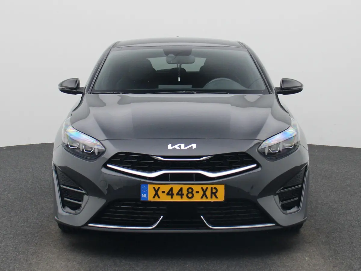 1.5 T-GDi GT-Line | CAMERA | STOEL-STUUR VERWARMING | CLIMATE CONTROL | ELEK.KOFFERBAK | LMV | DIGITAAL DASHBOARD | KEYLESS | HALF-LEDER | LED |