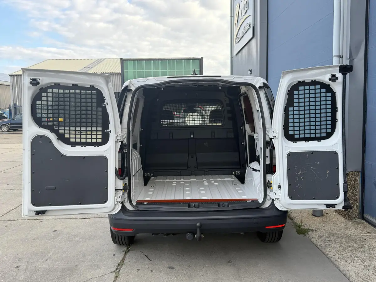 2.0 TDI Economy Business AIRCO / CRUISE CONTROLE / N.A.P / TREKHAAK / EURO 6