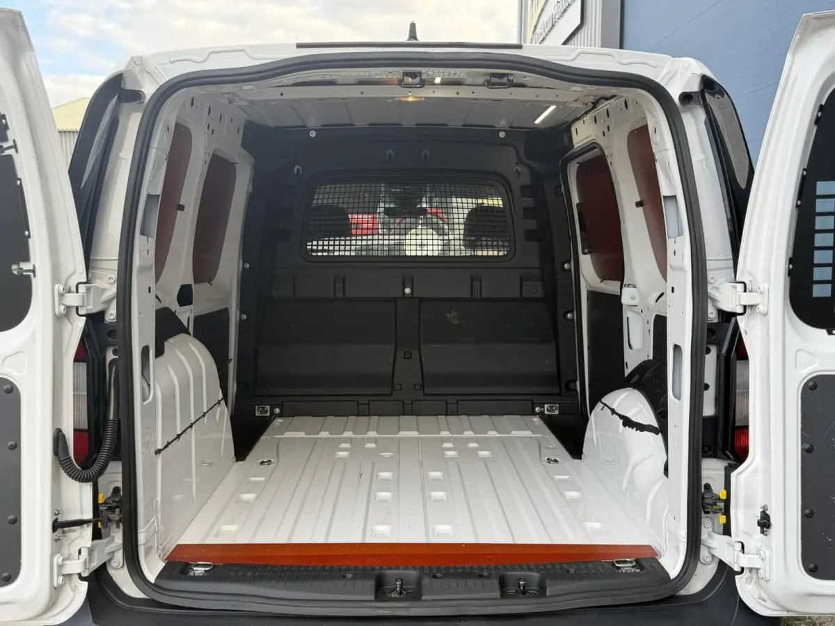 2.0 TDI Economy Business AIRCO / CRUISE CONTROLE / N.A.P / TREKHAAK / EURO 6