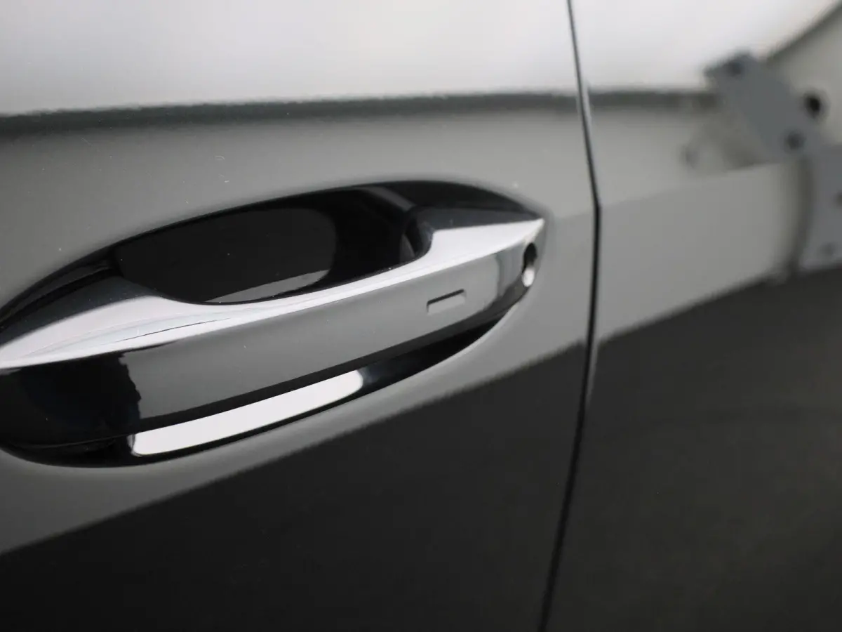 1.5 eHybrid Elegance 272 PK| Trekhaak | LED Matrix | 360 Camera | Stoelverwarming Voor & Achter | Verwarmbare Voorruit | Achterklep Elektrisch