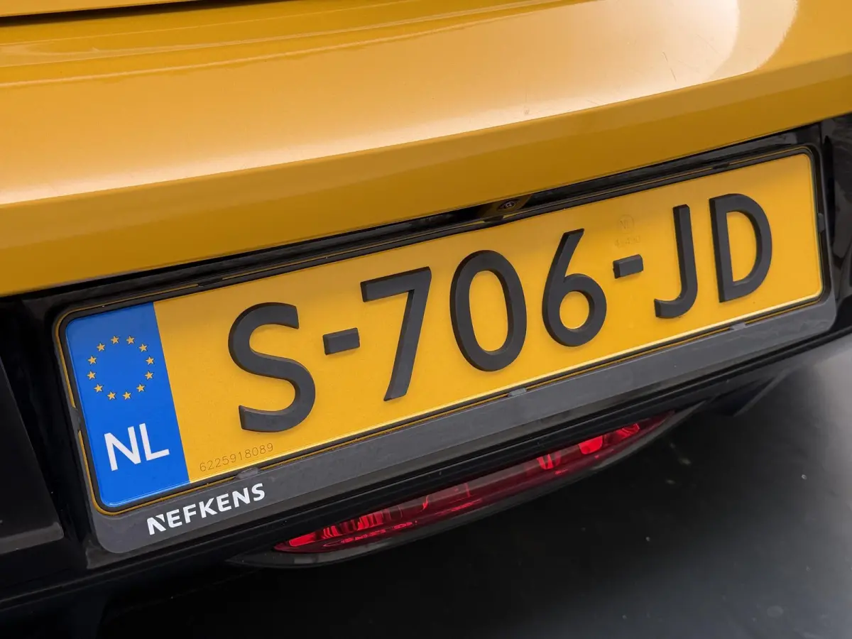 GT 50 kWh 136pk | Navigatie | Panorama dak | Stoelverwarming | Camera achter | 17 inch lichtmetalen velgen | Cruise control | Apple Carplay en Android auto