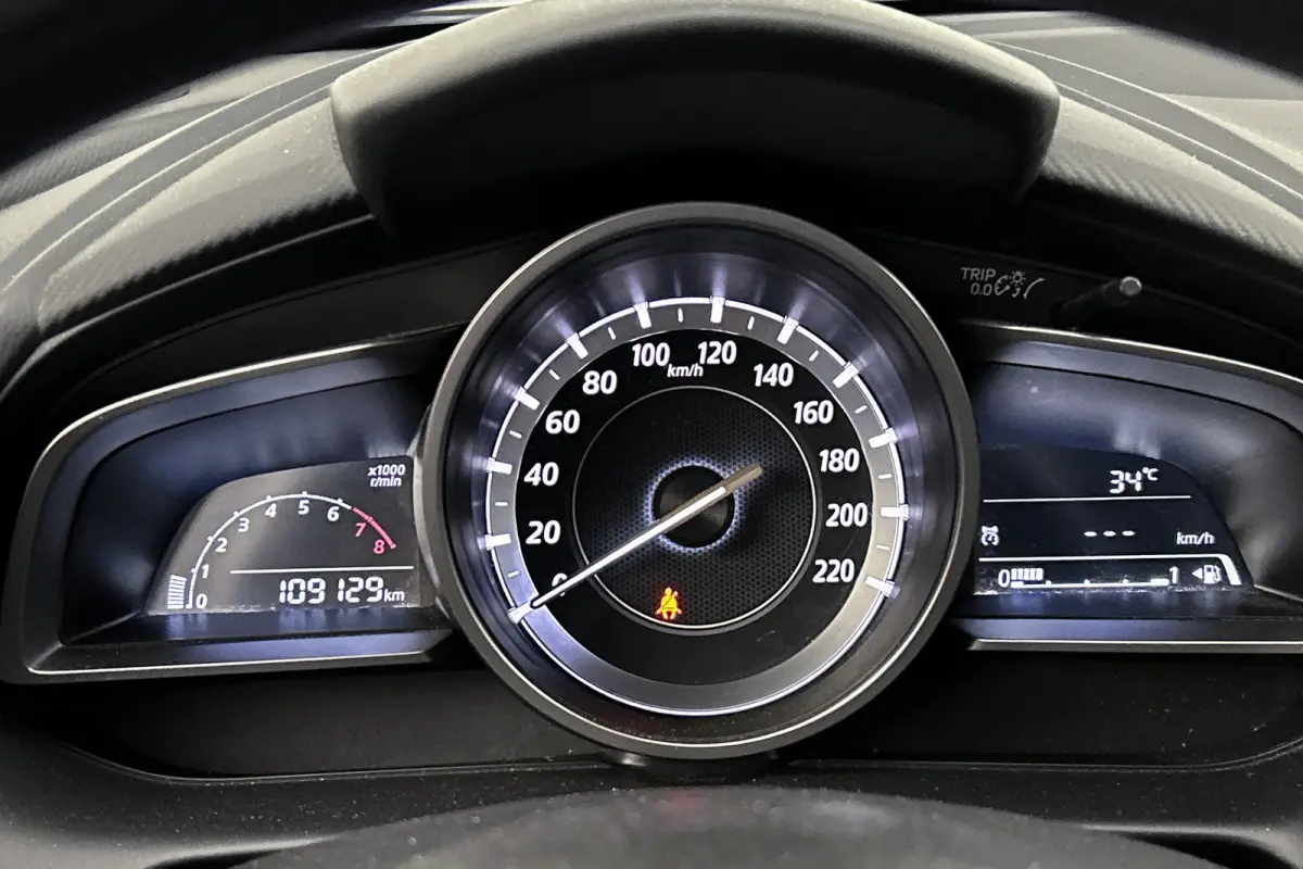 2.0 SkyActiv-G 120 SkyLease+ | Lichtmetalen velgen | Airco