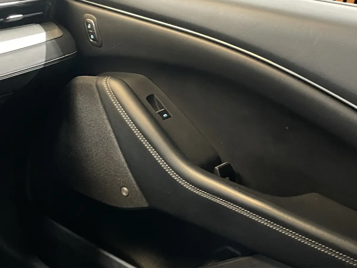 Extended RWD 98 kWh | SOH 93% | B&O | Trekhaak | Adapt. Cruise | Leer | Blis | LED | 18''