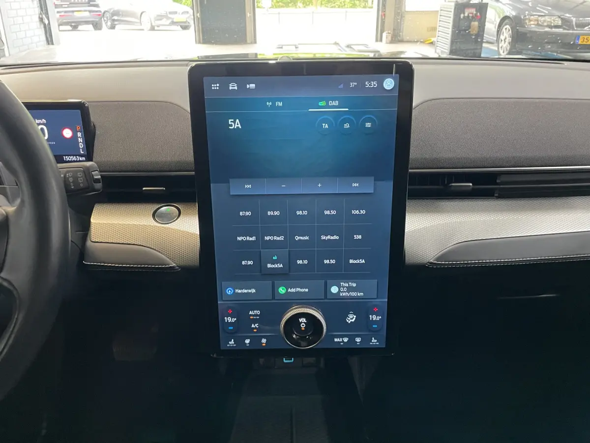 Extended RWD 98 kWh | SOH 93% | B&O | Trekhaak | Adapt. Cruise | Leer | Blis | LED | 18''