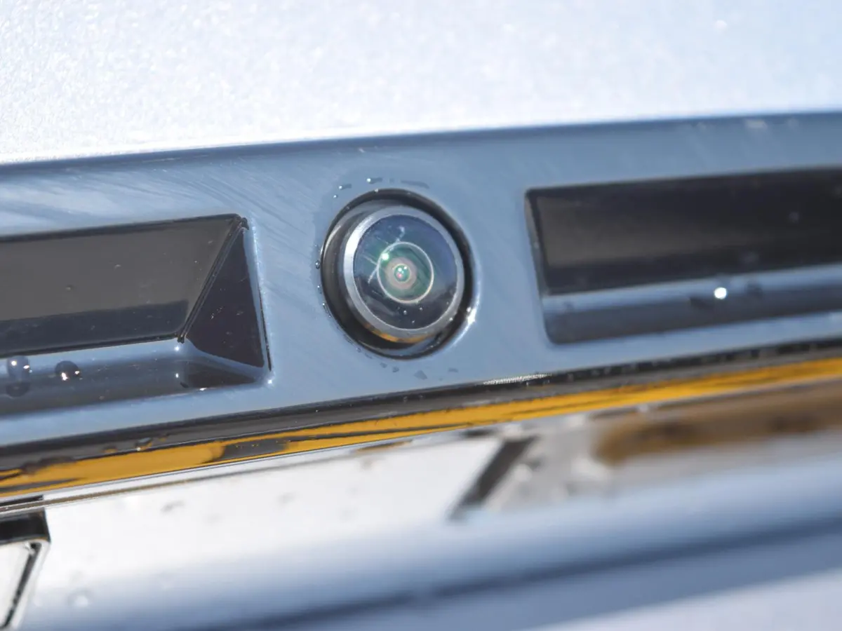 1.2 Hybrid 145 Allure l Adaptief cruise control l Navigatie l 360 camera