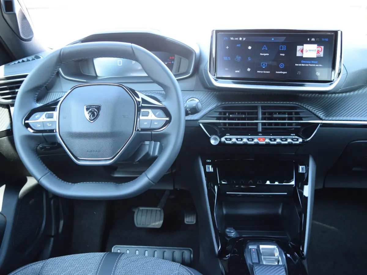 1.2 Hybrid 145 Allure l Adaptief cruise control l Navigatie l 360 camera