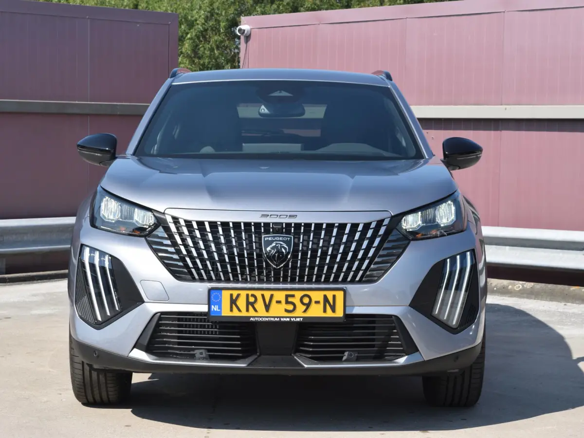 1.2 Hybrid 145 Allure l Adaptief cruise control l Navigatie l 360 camera