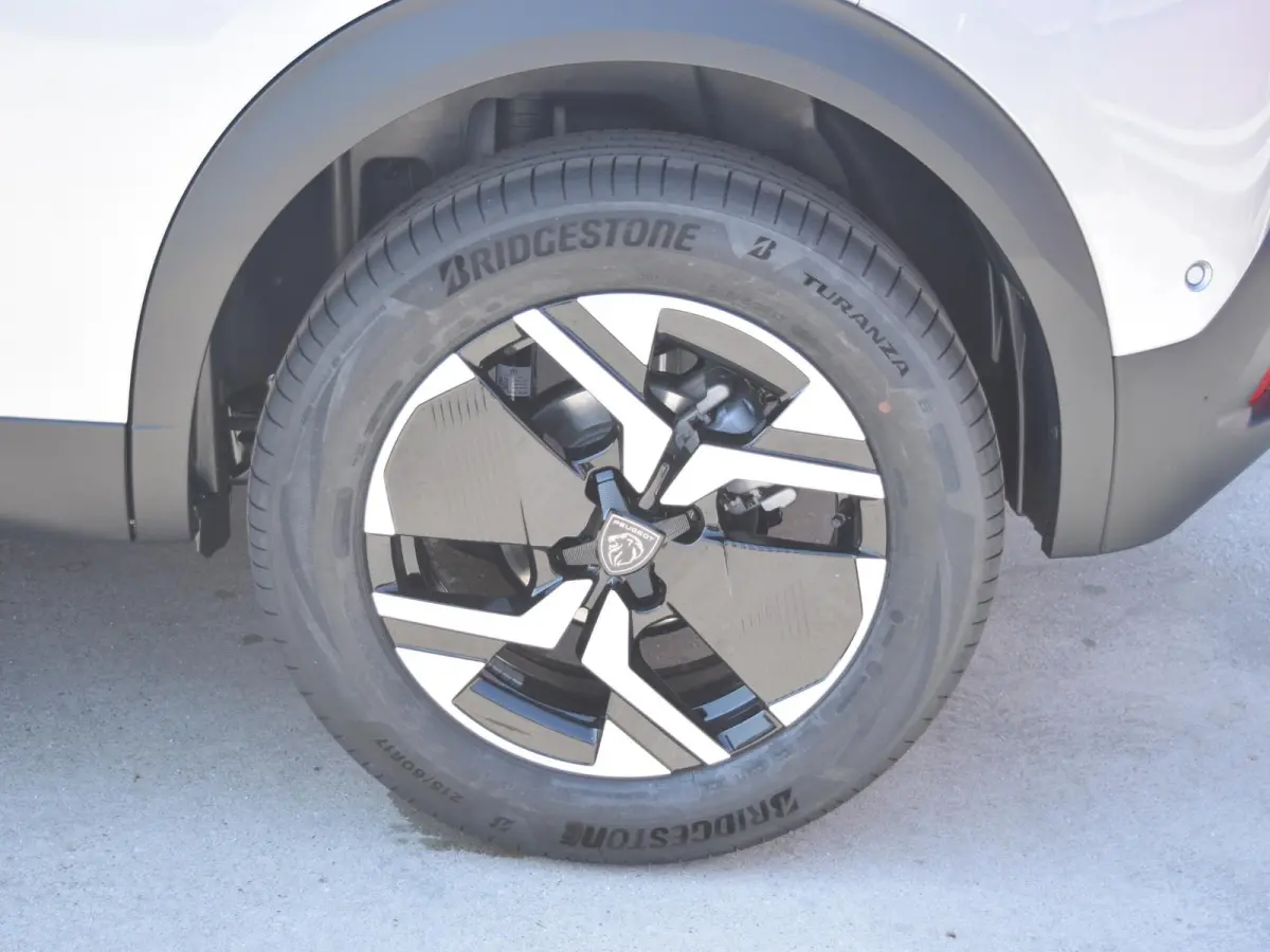 1.2 Hybrid 145 Allure l  Adaptive cruise control l Navigatie l 360 camera