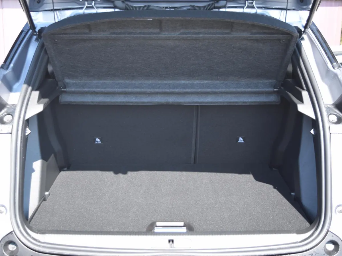 1.2 Hybrid 145 Allure l  Adaptive cruise control l Navigatie l 360 camera