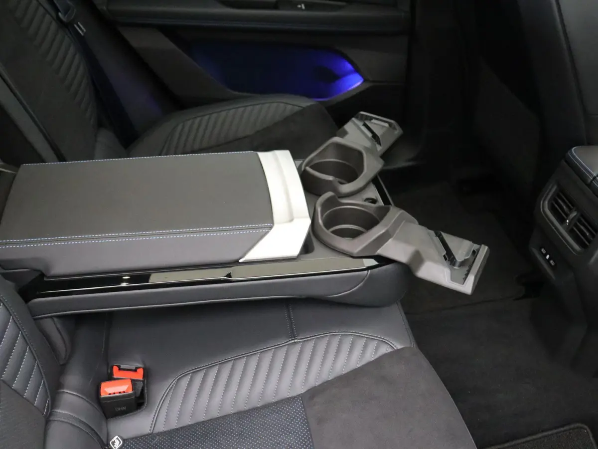 E-Tech full hybrid 200 esprit Alpine | Head-up Display | Elektrische Voorstoelen | Harman Kardon | Stuur- Stoelverwarming | SolarBay Panoramisch Dak |