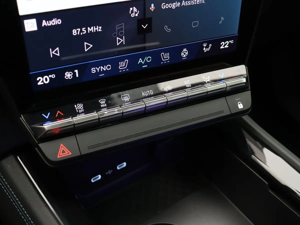 E-Tech full hybrid 200 esprit Alpine | Head-up Display | Elektrische Voorstoelen | Harman Kardon | Stuur- Stoelverwarming | SolarBay Panoramisch Dak |