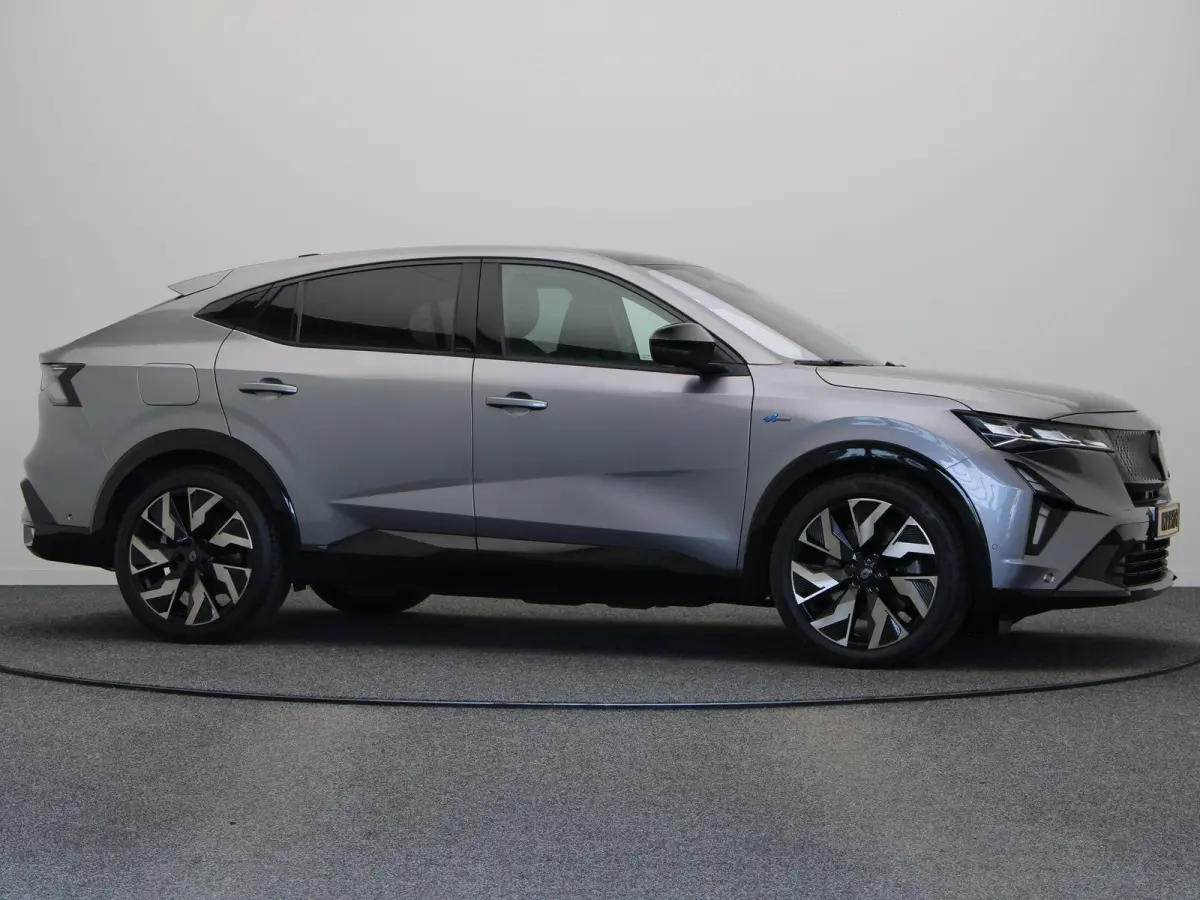 E-Tech full hybrid 200 esprit Alpine | Head-up Display | Elektrische Voorstoelen | Harman Kardon | Stuur- Stoelverwarming | SolarBay Panoramisch Dak |
