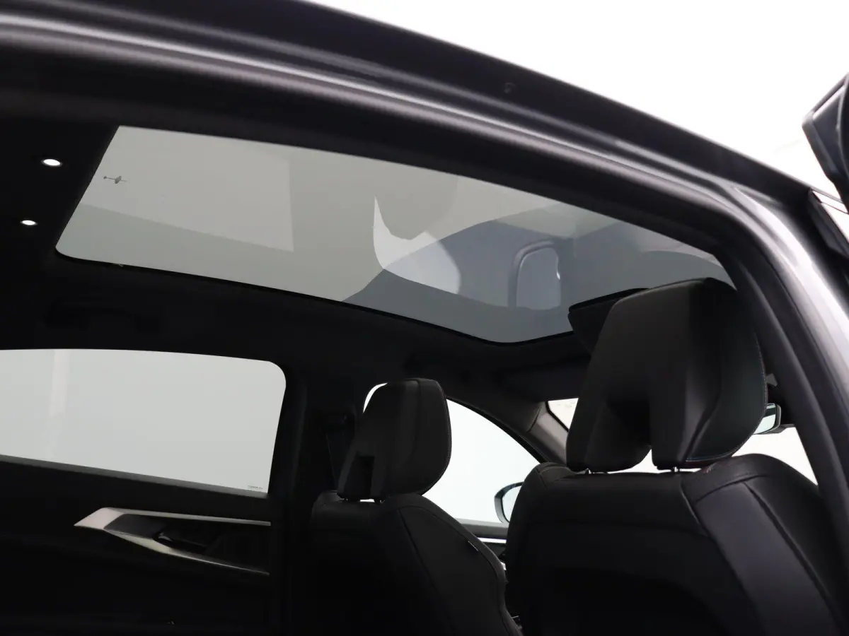 E-Tech full hybrid 200 esprit Alpine | Head-up Display | Elektrische Voorstoelen | Harman Kardon | Stuur- Stoelverwarming | SolarBay Panoramisch Dak |