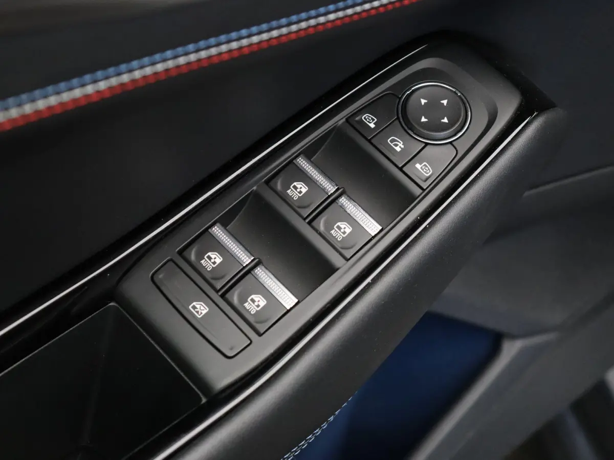 E-Tech full hybrid 200 esprit Alpine | Head-up Display | Elektrische Voorstoelen | Harman Kardon | Stuur- Stoelverwarming | SolarBay Panoramisch Dak |