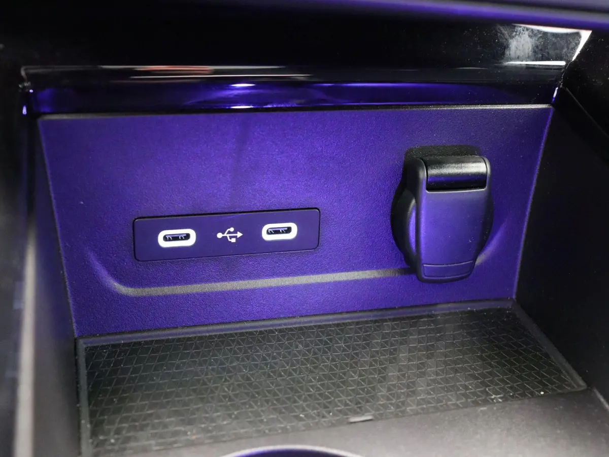 E-Tech full hybrid 200 esprit Alpine | Head-up Display | Elektrische Voorstoelen | Harman Kardon | Stuur- Stoelverwarming | SolarBay Panoramisch Dak |