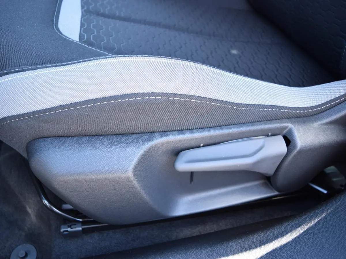 1.2 Turbo Hybrid Business Edition l cruise control adaptief l keyless entry l Apple Carplay/Android Auto