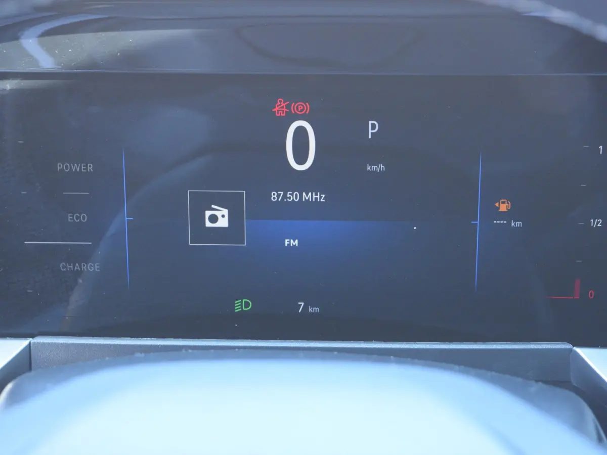 1.2 Turbo Hybrid Business Edition l cruise control adaptief l keyless entry l Apple Carplay/Android Auto