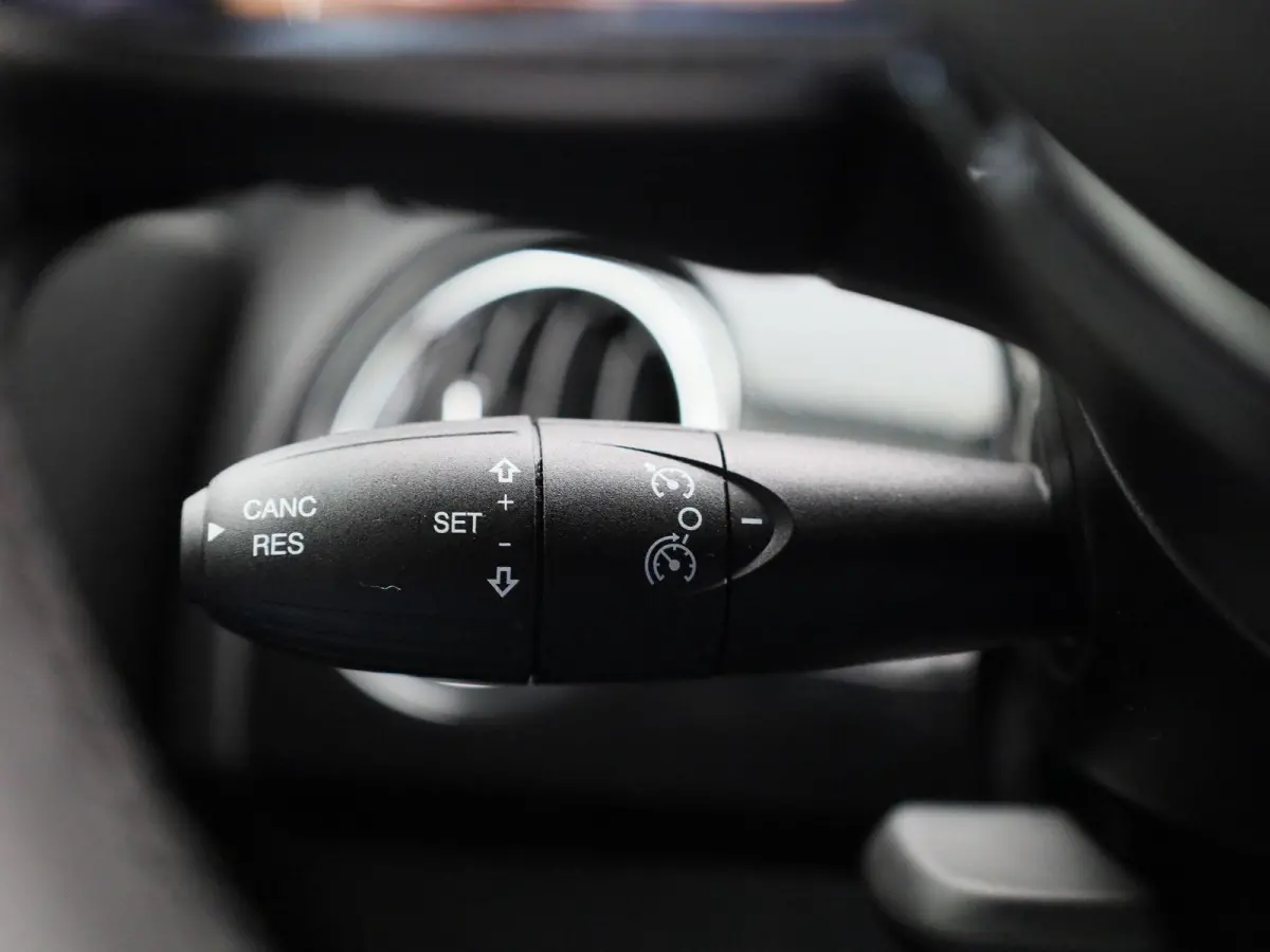 1.0 Hybrid Club | CABRIO | AIRCO | LED |
