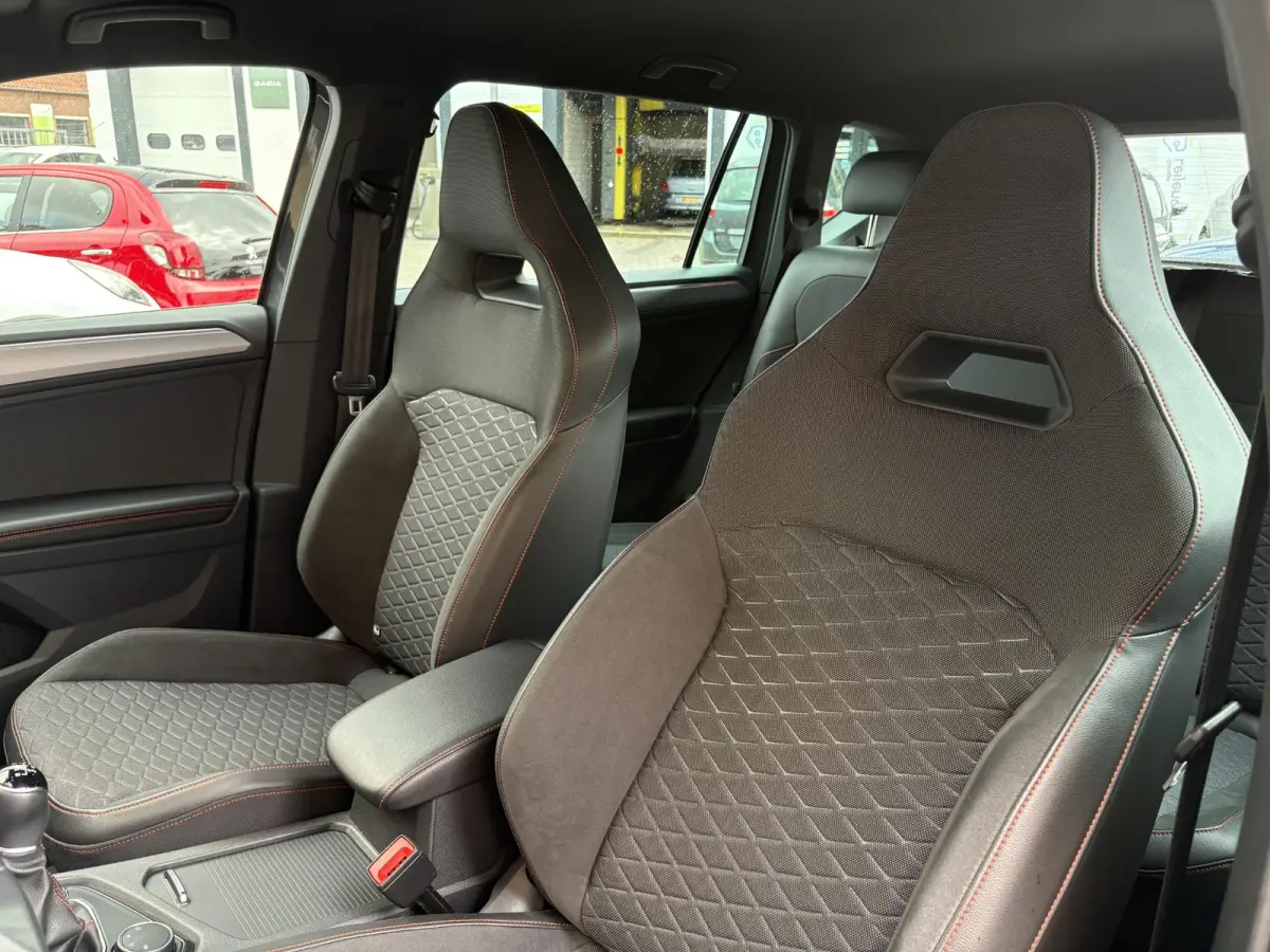 1.5 TSI 150pk FR Business Intense LED/CARPLAY/TREKHAAK/URANO-GREY/NL-AUTO/1E EIG.
