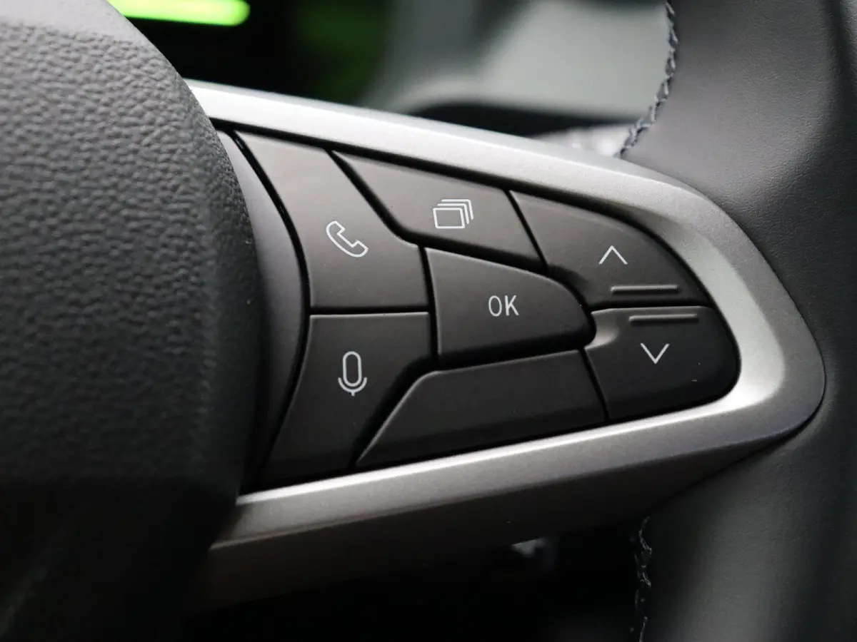 mild hybrid 140pk extreme | 360 graden camera | Parkeersensoren rondom | Blind spot warning |