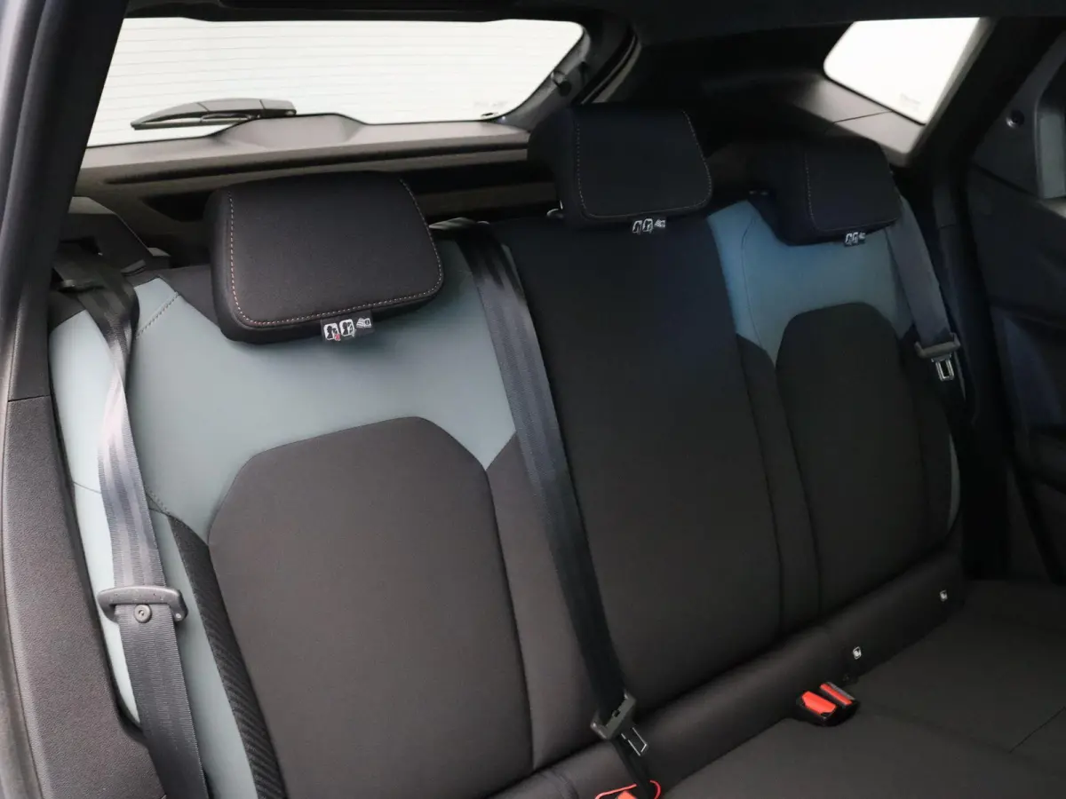 mild hybrid 140pk extreme | 360 graden camera | Parkeersensoren rondom | Blind spot warning |