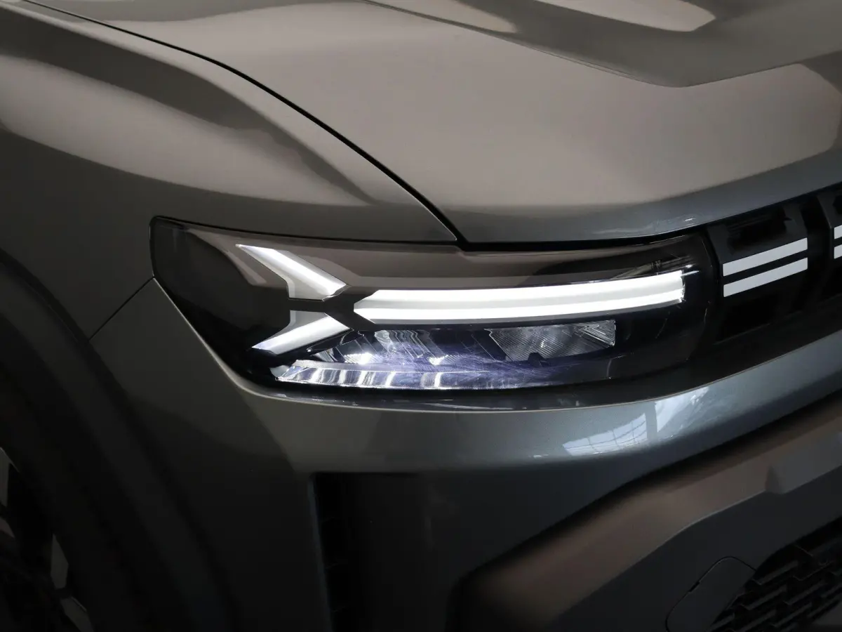 mild hybrid 140pk extreme | 360 graden camera | Parkeersensoren rondom | Blind spot warning |