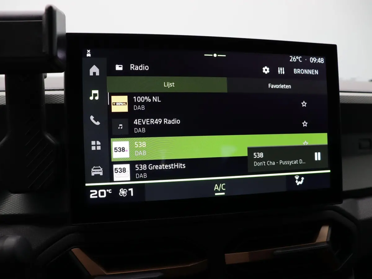 mild hybrid 140pk extreme | 360 graden camera | Parkeersensoren rondom | Blind spot warning |