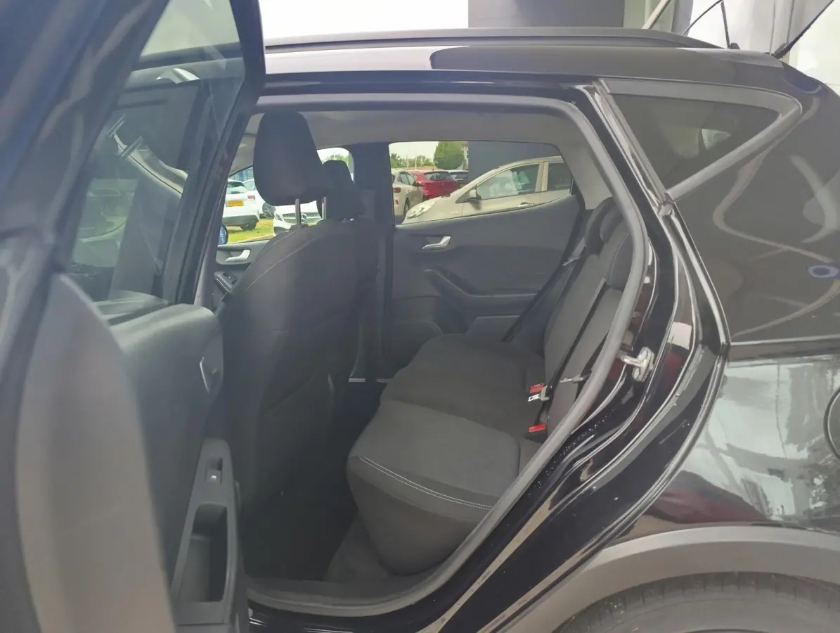 1.0 EcoBoost Hybrid Active X | Camera | Key-Less entry | Navigatie | Parkeersensoren | Apple Carplay/ Android auto | Dealeronderhouden | 1e-eigenaar