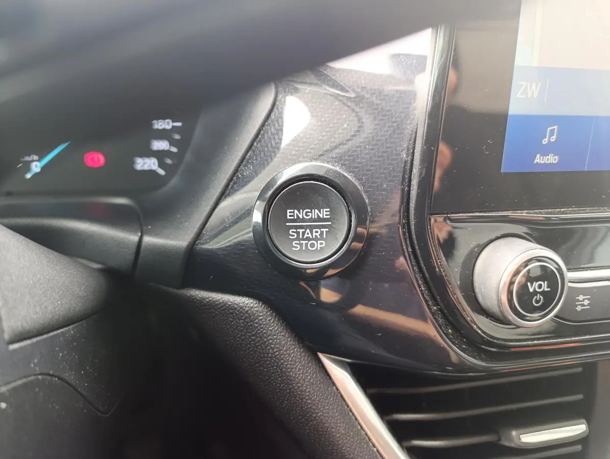 1.0 EcoBoost Hybrid Active X | Camera | Key-Less entry | Navigatie | Parkeersensoren | Apple Carplay/ Android auto | Dealeronderhouden | 1e-eigenaar