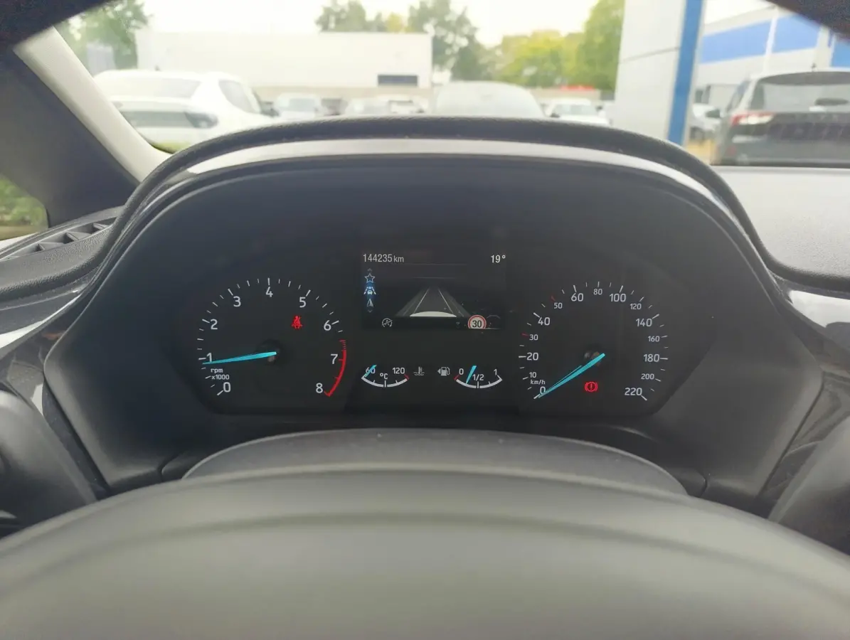 1.0 EcoBoost Hybrid Active X | Camera | Key-Less entry | Navigatie | Parkeersensoren | Apple Carplay/ Android auto | Dealeronderhouden | 1e-eigenaar