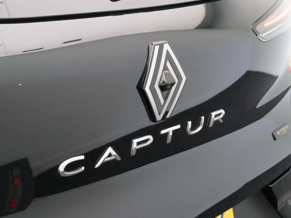 1.6 E-Tech full hybrid 145 techno | Achteruitrijcamera | Adaptieve cruise control | Digitale Cockpit | Navigatie |