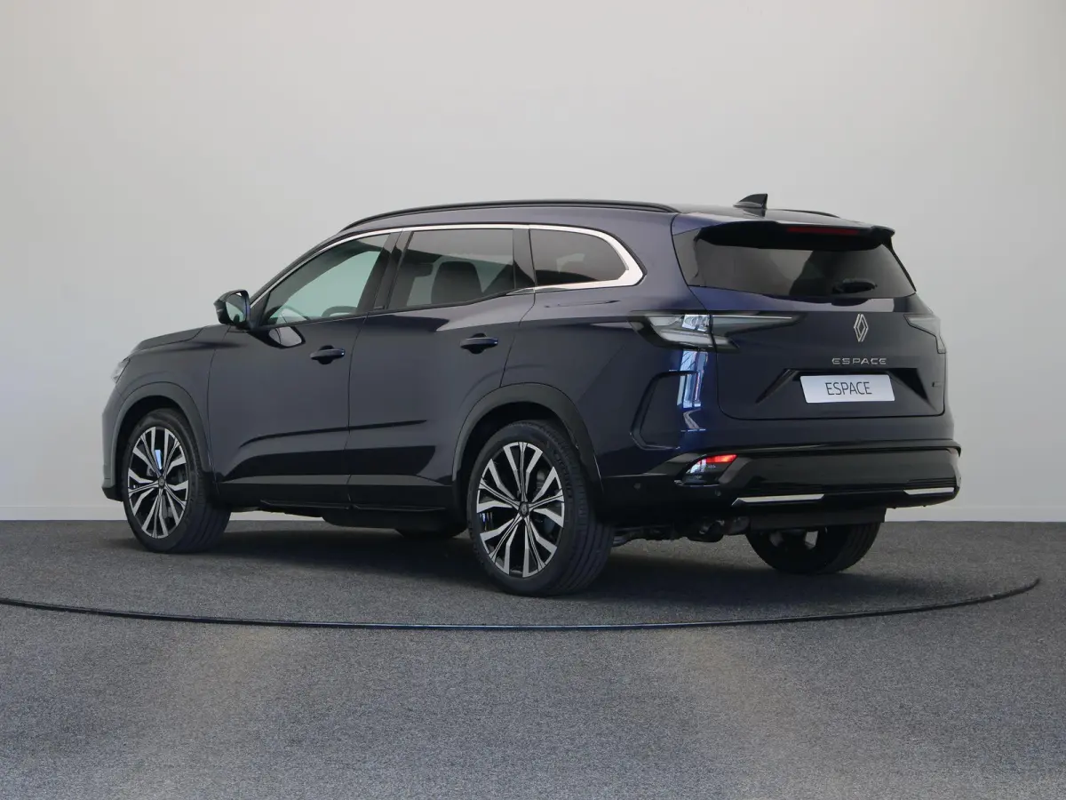 E-Tech full hybrid 200pk iconic 7p. | Vijf jaar garantie | Panoramisch dak | Harman Kardon | HUD | Voorruitverwarming |