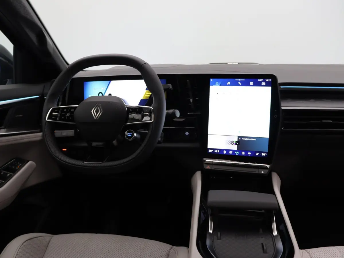 E-Tech full hybrid 200pk iconic 7p. | Vijf jaar garantie | Panoramisch dak | Harman Kardon | HUD | Voorruitverwarming |