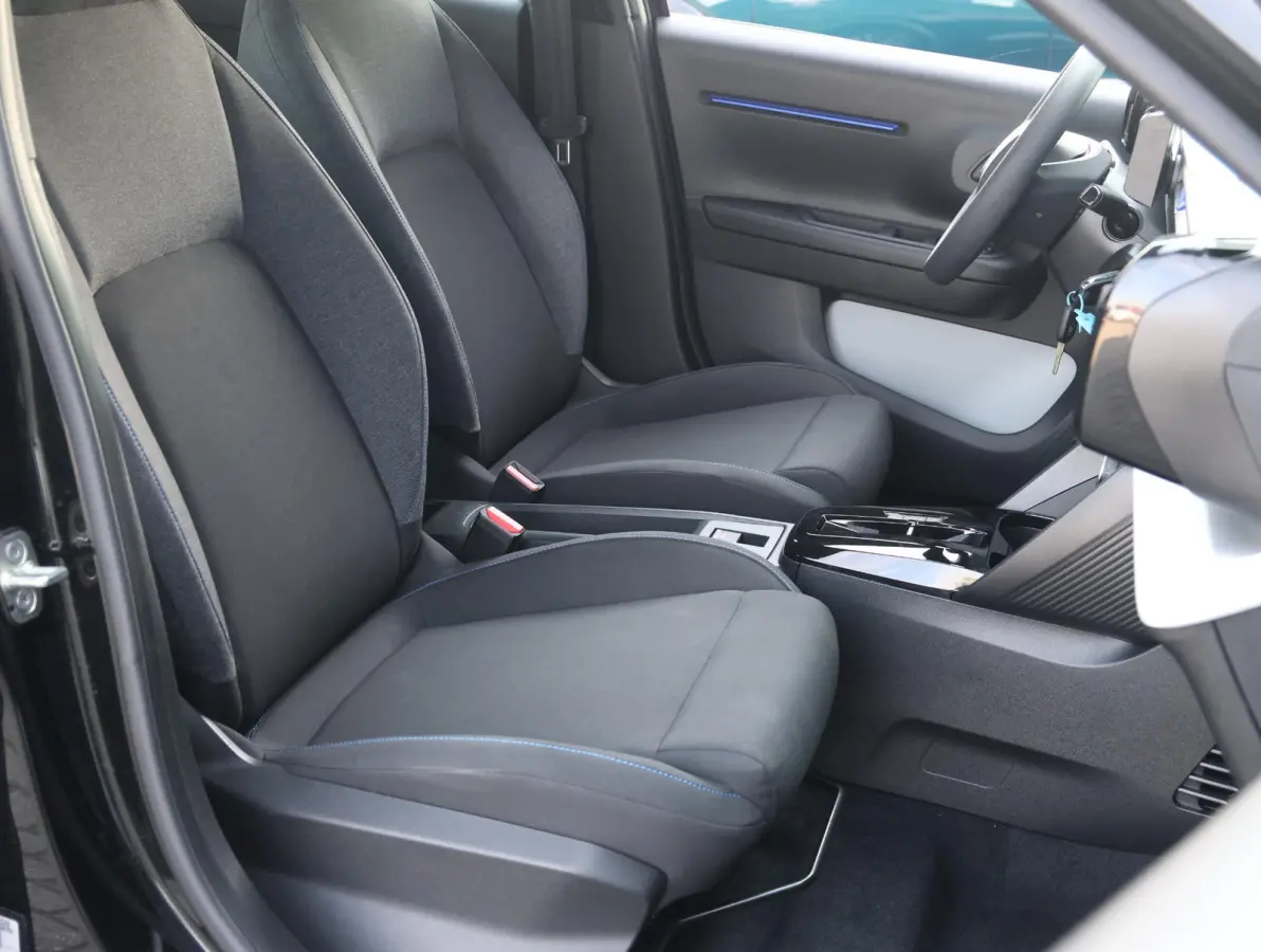 You 113pk Comfort Range 44 kWh 1ste Eigenaar | 8 jaar garantie! | Airco | Accu 100% | CruiseControl | Bluetooth