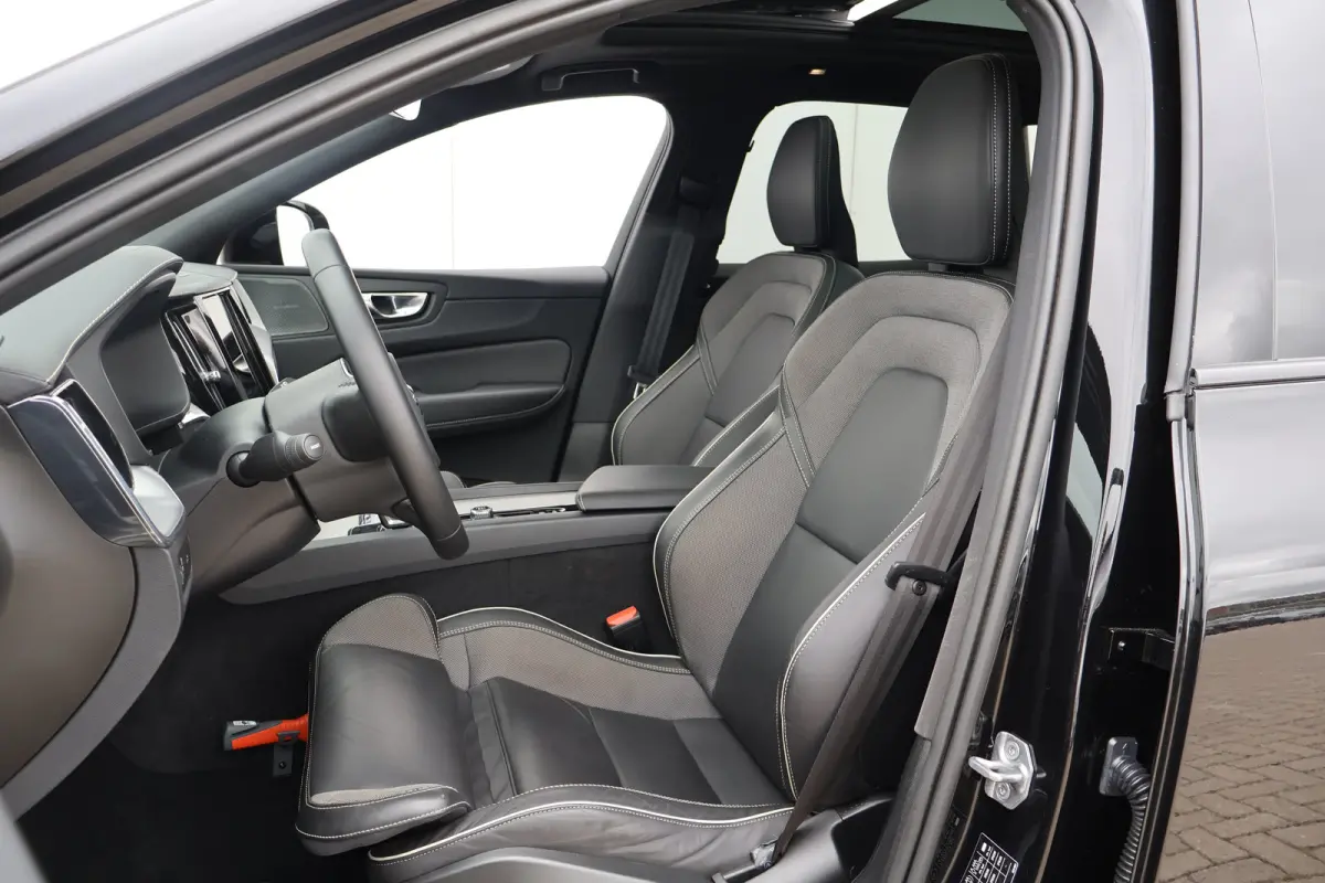 2.0 B5 R-Design | Harman Kardon | Cruise Control | Pano | Treeplank |