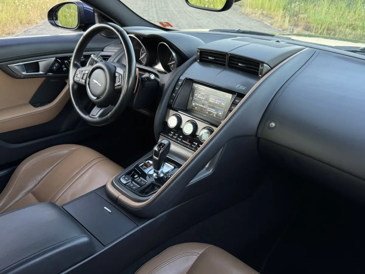 3.0 V6 S AWD Sportstoelen Sportuitlaat etc.