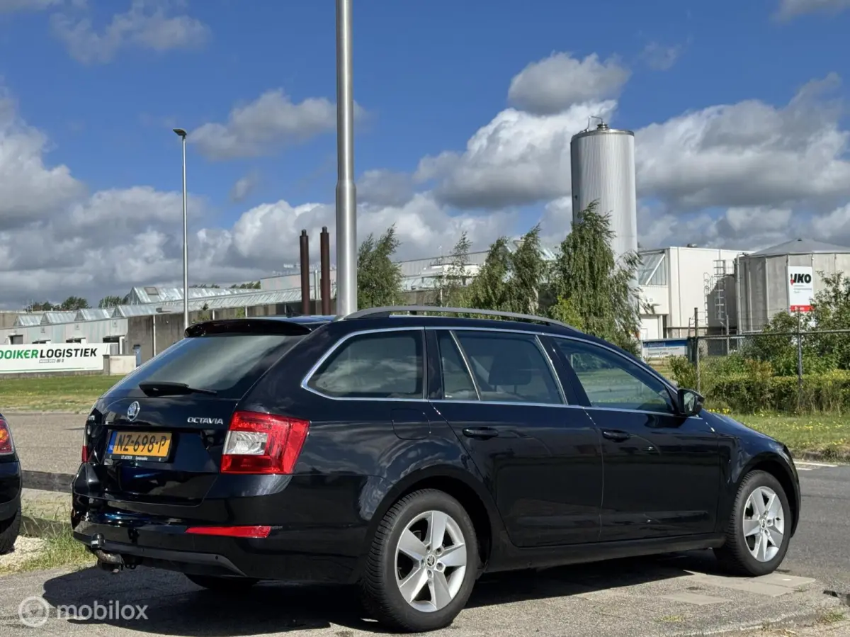 1.0 TSI Greentech Style Business|Navi
