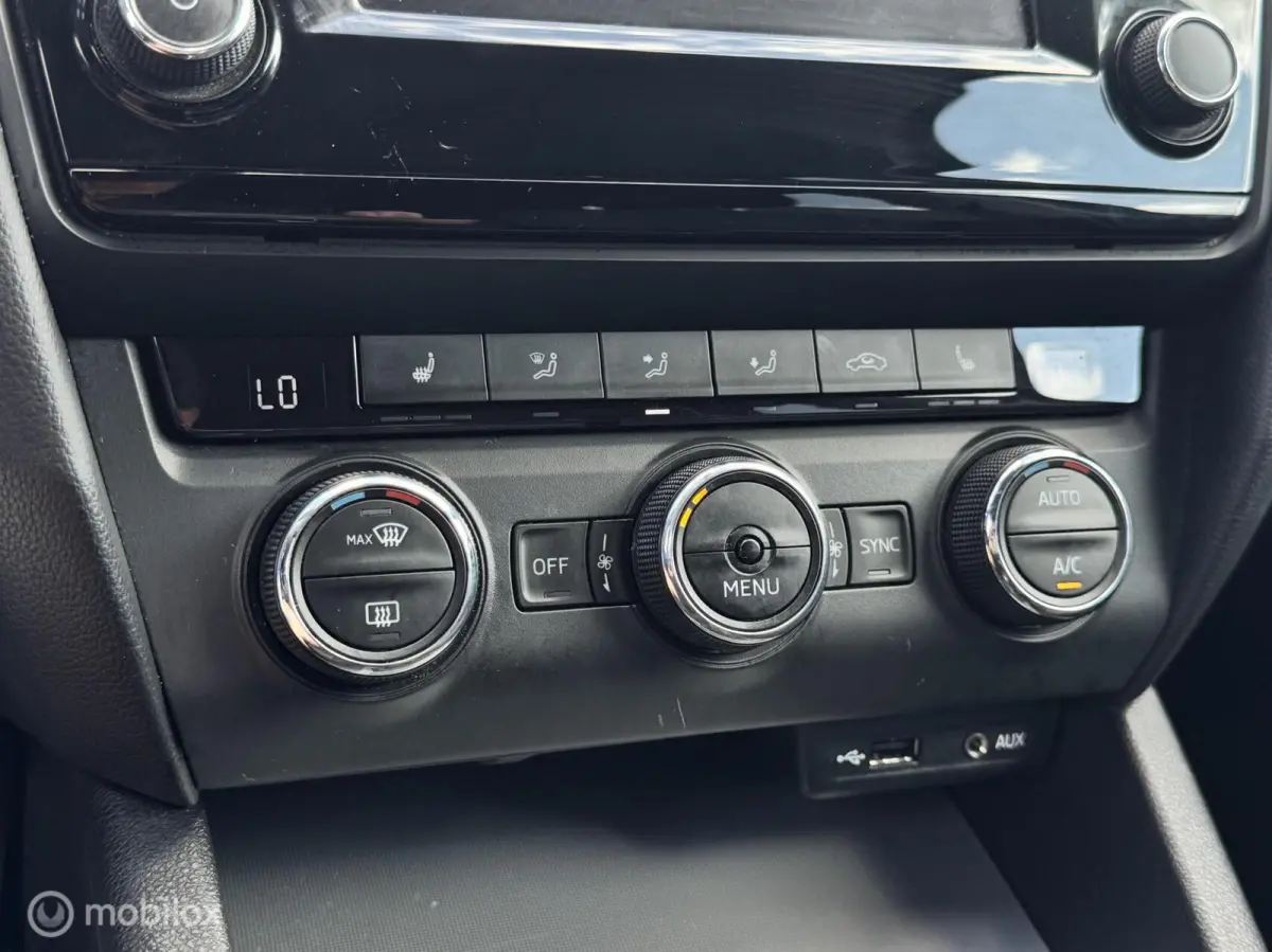 1.0 TSI Greentech Style Business|Navi