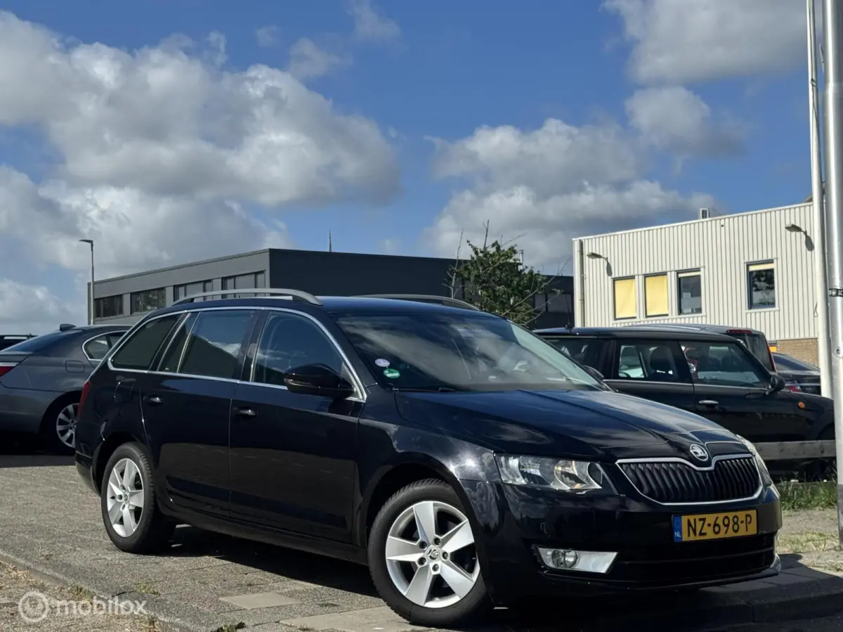 1.0 TSI Greentech Style Business|Navi