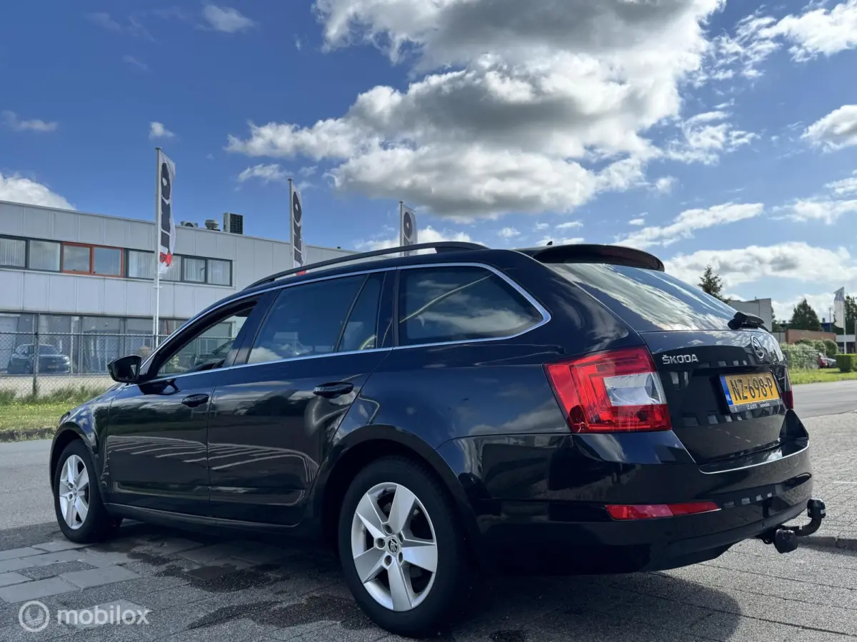 1.0 TSI Greentech Style Business|Navi