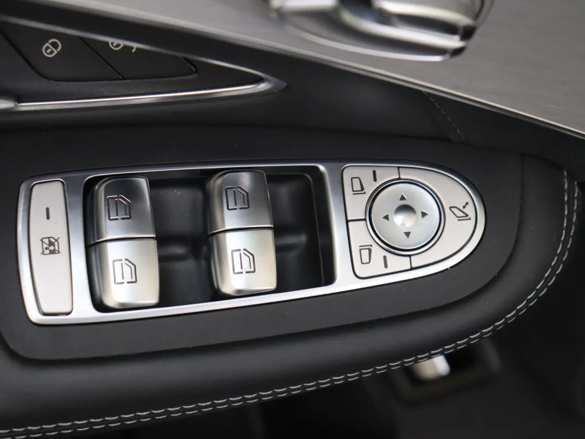 AMG 63 S Premium Plus Pack / Memory-Stoelen / Burmester / Panaroma-dak / AMG-Driverspakket / Trekhaak / AMG-Sportstoelen / Multibeam-Led / Stoelverwarming / 360Graden-Camera / Smartphone-Int