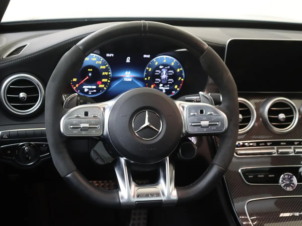 AMG 63 S Premium Plus Pack / Memory-Stoelen / Burmester / Panaroma-dak / AMG-Driverspakket / Trekhaak / AMG-Sportstoelen / Multibeam-Led / Stoelverwarming / 360Graden-Camera / Smartphone-Int