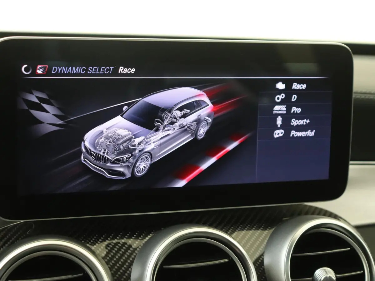 AMG 63 S Premium Plus Pack / Memory-Stoelen / Burmester / Panaroma-dak / AMG-Driverspakket / Trekhaak / AMG-Sportstoelen / Multibeam-Led / Stoelverwarming / 360Graden-Camera / Smartphone-Int