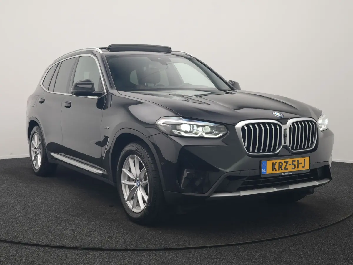 xDrive30e PHEV FACELIFT 293pk Dealer O.H | Trekhaak | Panodak | 360 Camera | Lederen Sportstoelen Verwarmd | Cruise Control | Apple Carplay | Virtual | Navigatie | DAB | 18"L.M | Plug In Hyb