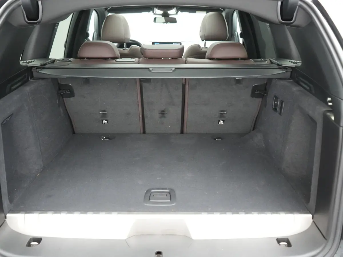xDrive30e PHEV FACELIFT 293pk Dealer O.H | Trekhaak | Panodak | 360 Camera | Lederen Sportstoelen Verwarmd | Cruise Control | Apple Carplay | Virtual | Navigatie | DAB | 18"L.M | Plug In Hyb