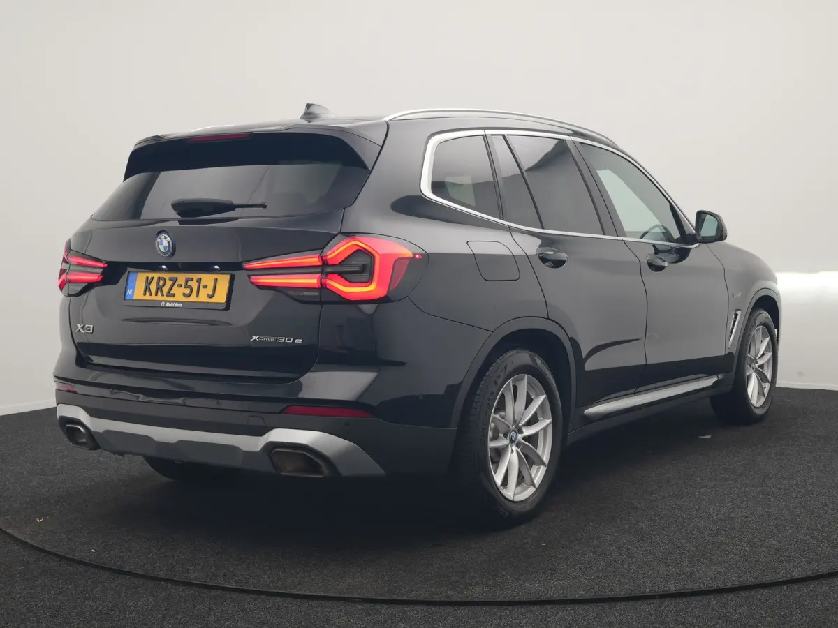 xDrive30e PHEV FACELIFT 293pk Dealer O.H | Trekhaak | Panodak | 360 Camera | Lederen Sportstoelen Verwarmd | Cruise Control | Apple Carplay | Virtual | Navigatie | DAB | 18"L.M | Plug In Hyb