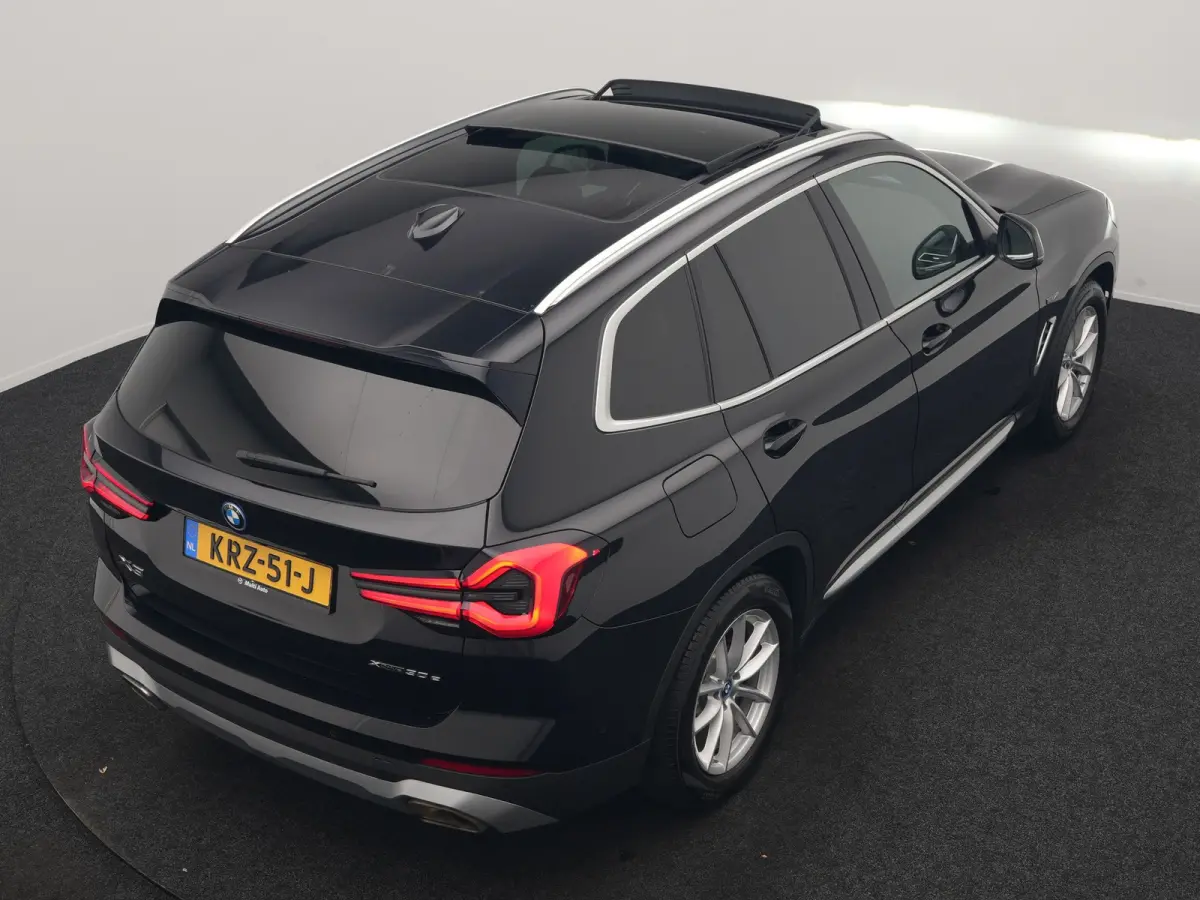 xDrive30e PHEV FACELIFT 293pk Dealer O.H | Trekhaak | Panodak | 360 Camera | Lederen Sportstoelen Verwarmd | Cruise Control | Apple Carplay | Virtual | Navigatie | DAB | 18"L.M | Plug In Hyb