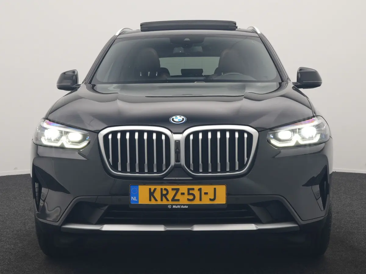 xDrive30e PHEV FACELIFT 293pk Dealer O.H | Trekhaak | Panodak | 360 Camera | Lederen Sportstoelen Verwarmd | Cruise Control | Apple Carplay | Virtual | Navigatie | DAB | 18"L.M | Plug In Hyb